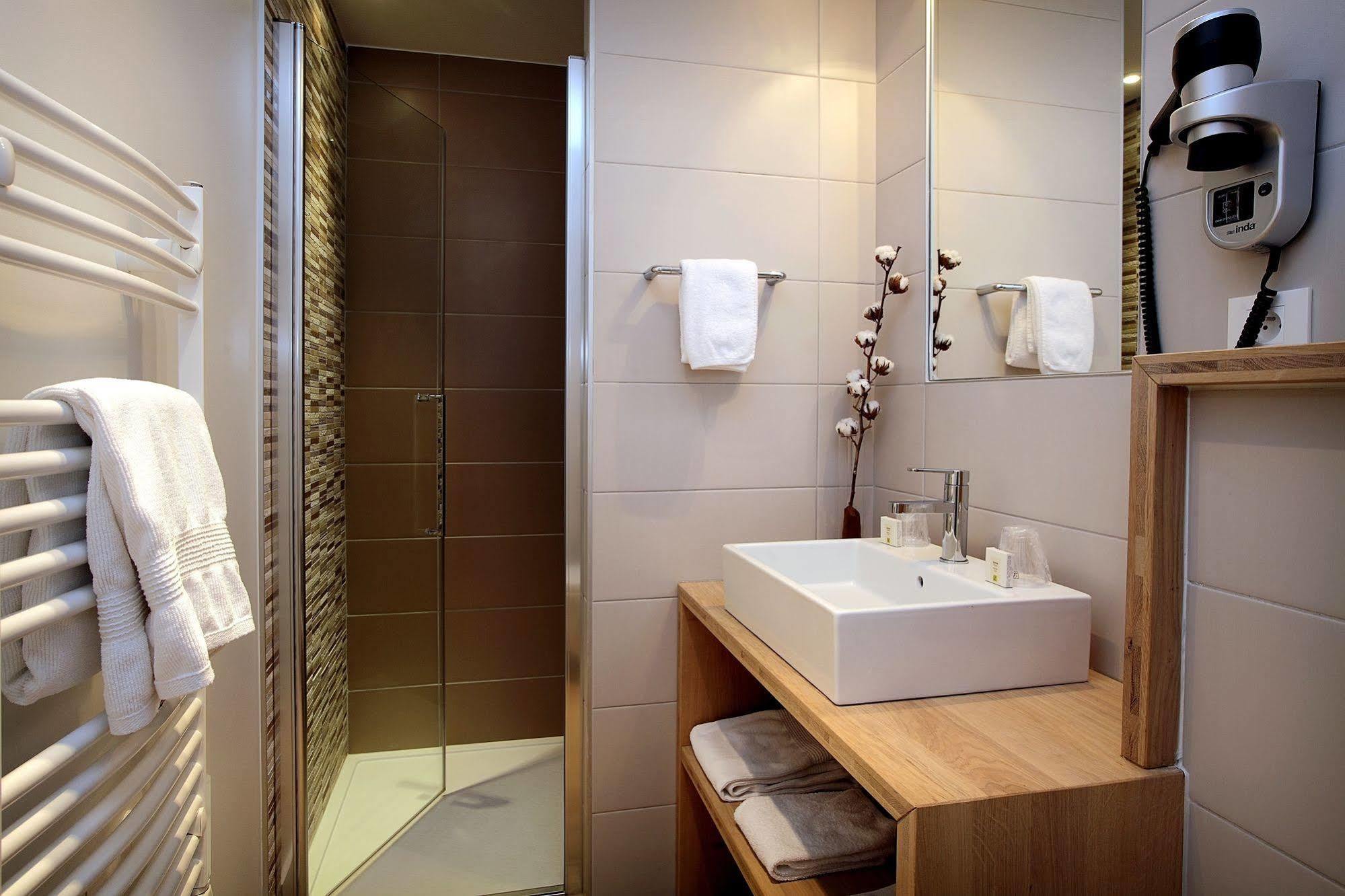 De La Nivelle Hotel Saint-Pee-sur-Nivelle Ngoại thất bức ảnh