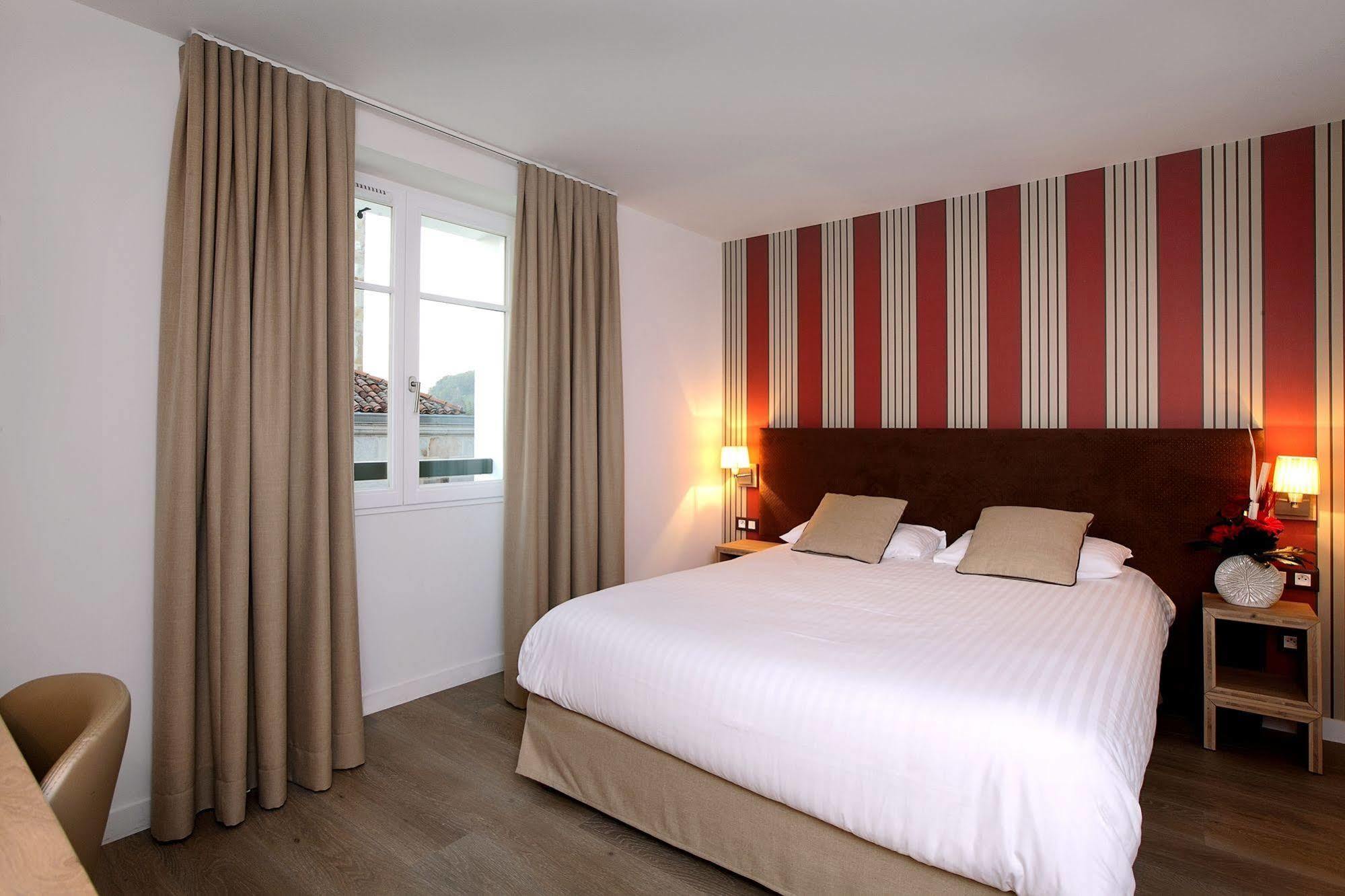 De La Nivelle Hotel Saint-Pee-sur-Nivelle Ngoại thất bức ảnh
